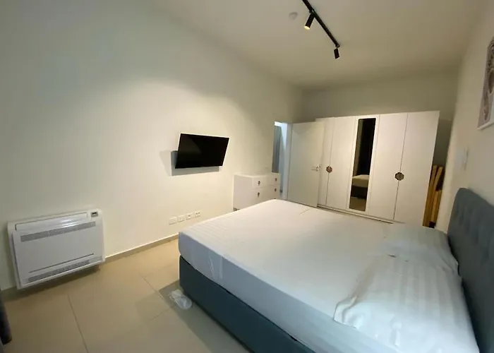 Four C 110-a Gc Apartament Palasë