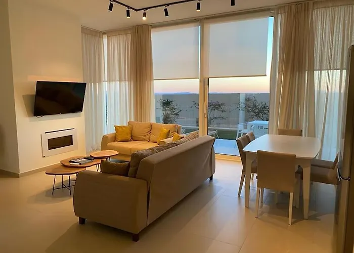 Four C 110-a Gc * Palasë